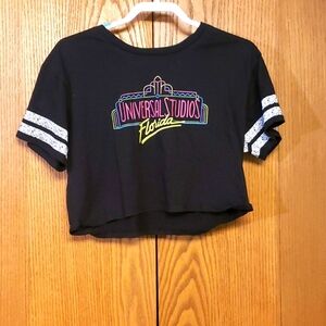 Universal Studios Women's M Cropped Black Tee